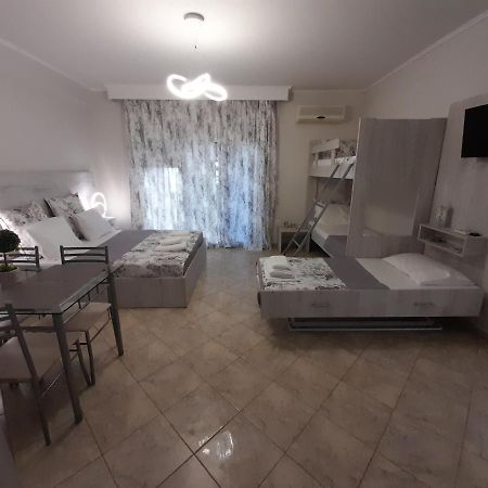 Апартаменты Studio Garden Nea Kallikrateia Экстерьер фото